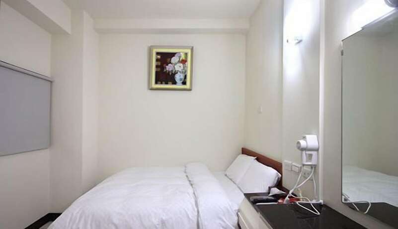 Imagen general del Hotel E Moon. Foto 11