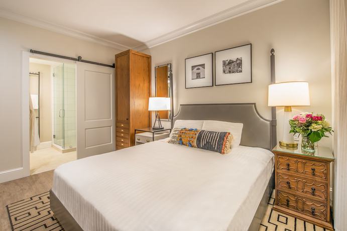 Imagen de la habitación del Hotel E, Santa Rosa. Foto 3