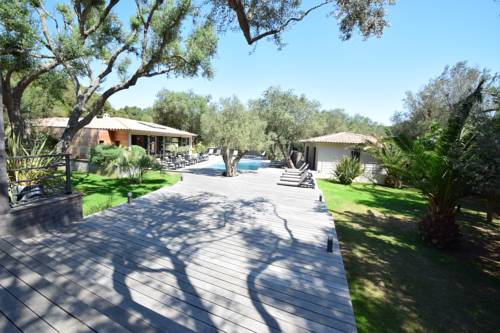 Imagen de la piscina del Hotel E Tre Stelle. Foto 17