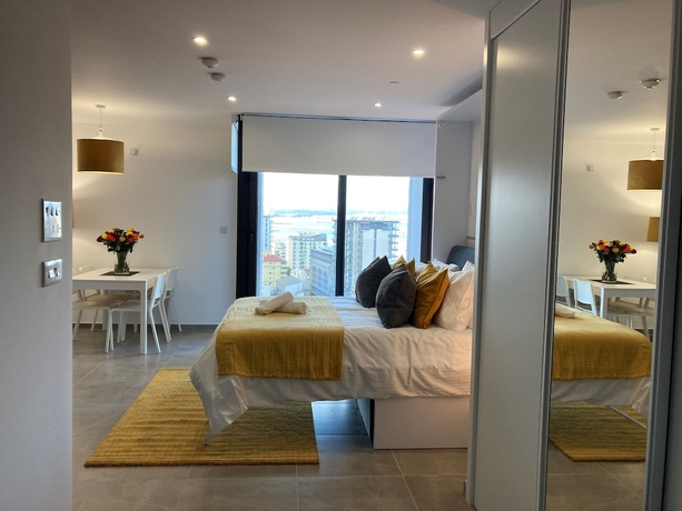 Imagen de la habitación del Hotel E1 Suites and Spa. Foto 5
