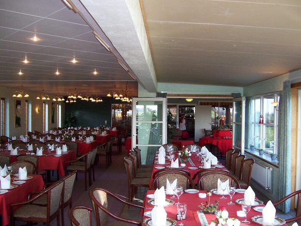 Imagen del bar/restaurante del Hotel E4. Foto 6