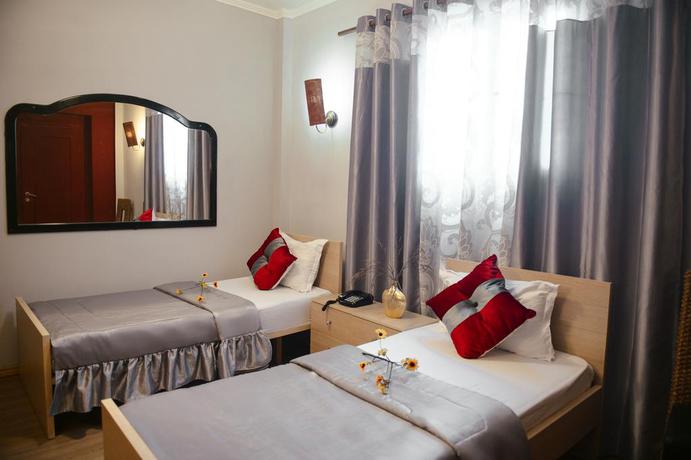 Imagen de la habitación del Hotel EAGLE, Tirana. Foto 3