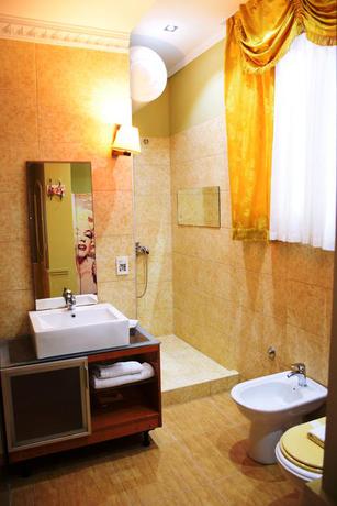 Imagen de la habitación del Hotel EAGLE, Tirana. Foto 7