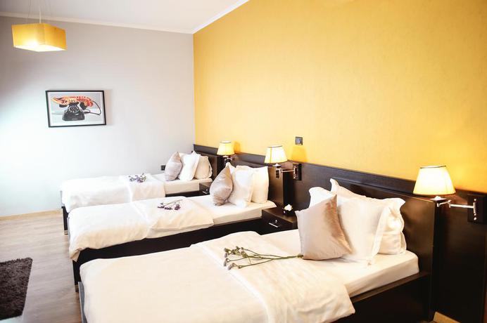 Imagen de la habitación del Hotel EAGLE, Tirana. Foto 8