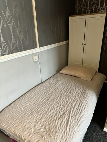 Imagen de la habitación del Hotel EASTON AT THE MAJESTIC. Foto 5
