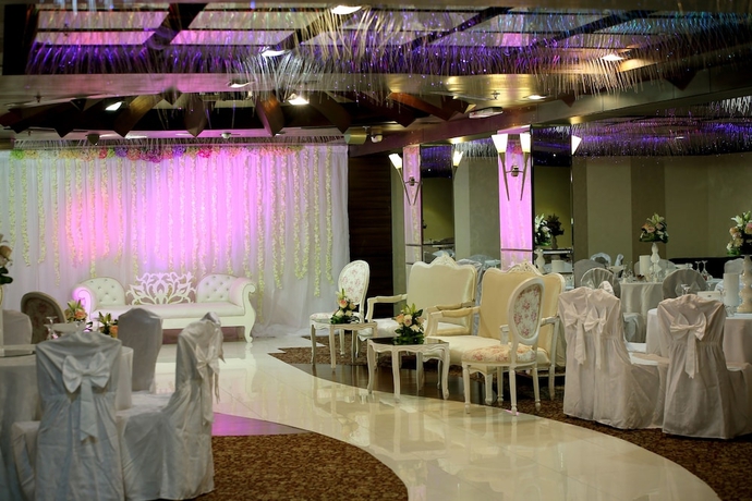 Imagen del bar/restaurante del Hotel EASTYARD Dammam. Foto 7