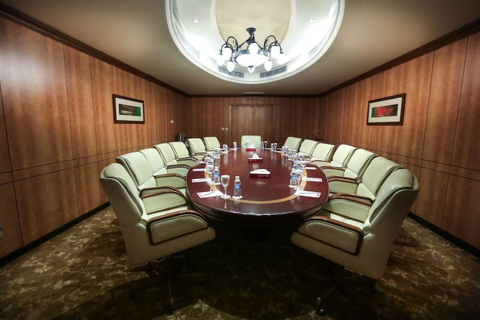 Imagen de los interiores del Hotel EASTYARD Dammam. Foto 14