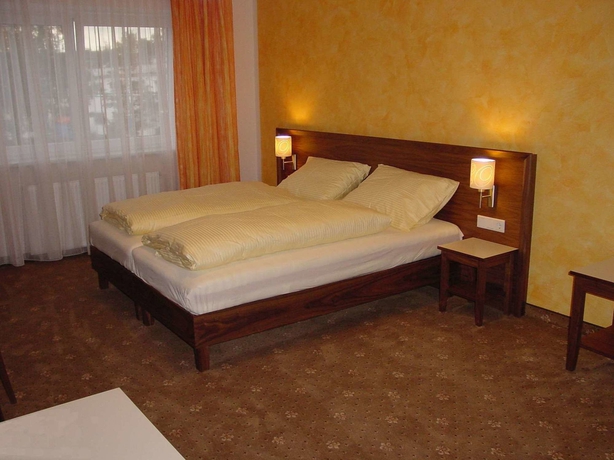 Imagen de la habitación del Hotel EB HOTEL GARNI. Foto 11