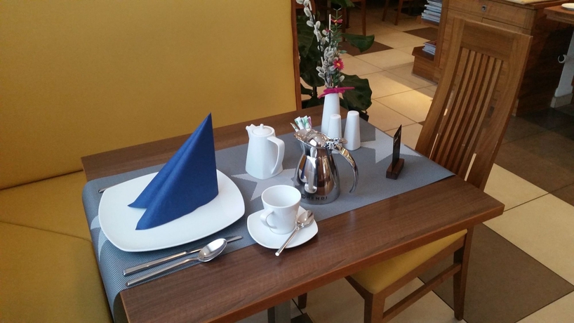 Imagen del bar/restaurante del Hotel EB HOTEL GARNI. Foto 6