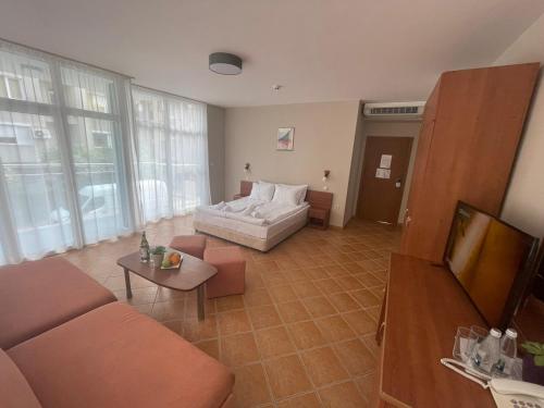 Imagen de la habitación del Hotel ECO Palace. Foto 17
