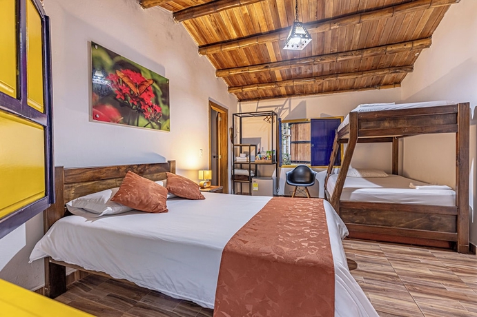 Imagen de la habitación del Hotel ECOHOTEL PIEDEMONTE. Foto 1