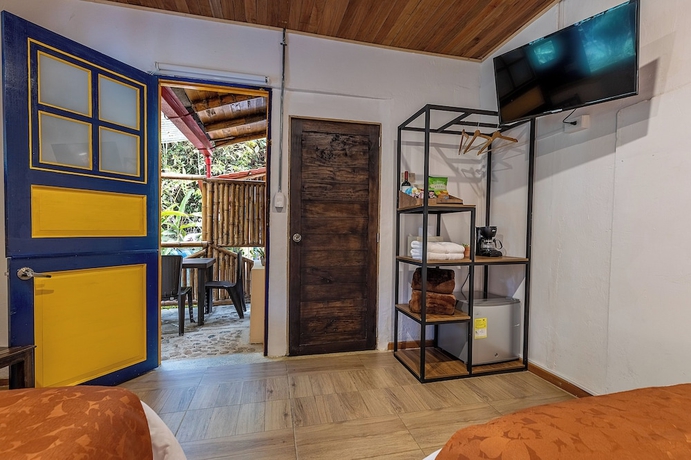 Imagen de la habitación del Hotel ECOHOTEL PIEDEMONTE. Foto 10