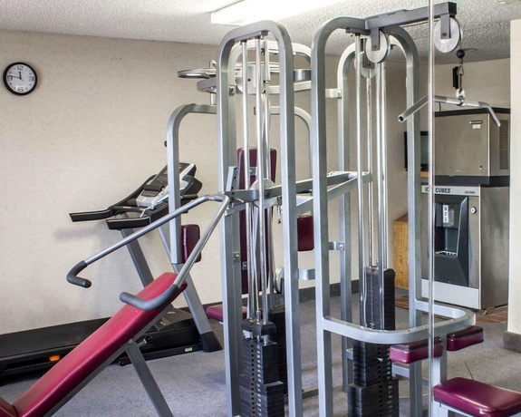 Imagen de los interiores del Hotel ECONO LODGE COLONIE CENTER MALL. Foto 19