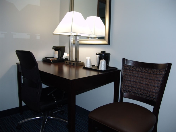 Imagen de la habitación del Hotel ECONO LODGE DOWNTOWN, Syracuse. Foto 8