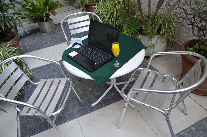 Imagen de los exteriores del Hotel ECUADOR HOTEL. Foto 12