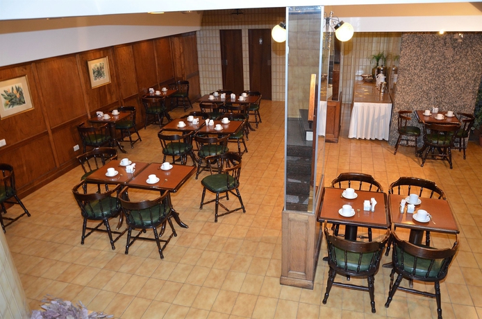 Imagen del bar/restaurante del Hotel ECUADOR HOTEL. Foto 8