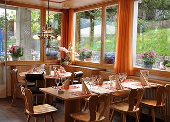 Imagen del bar/restaurante del Hotel EDELWEISS, MURREN. Foto 3