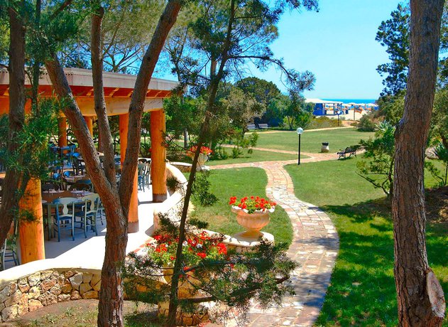 Imagen general del Hotel EDEN VILLAGE COLOSTRAI. Foto 3