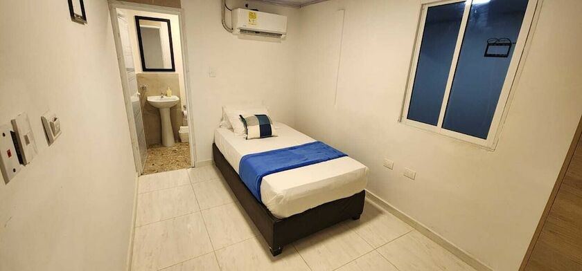 Imagen de la habitación del Hotel EDIFICIO REGATA INN. Foto 17