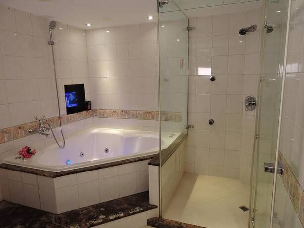 Imagen general del Hotel EDINBURGH Motel. Foto 9