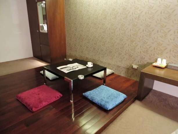 Imagen general del Hotel EDINBURGH Motel. Foto 11