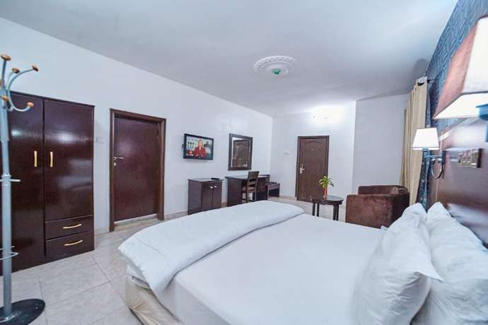 Imagen de la habitación del Hotel EEMJMs and Suites Limited. Foto 4