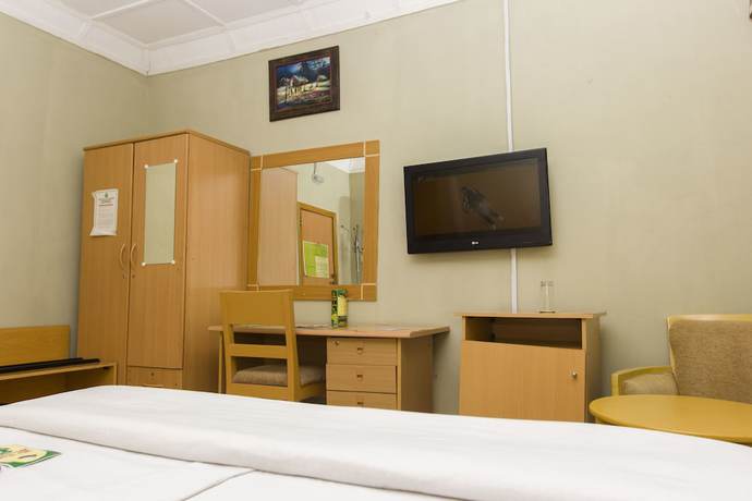 Imagen de la habitación del Hotel EEMJMs and Suites Limited. Foto 7