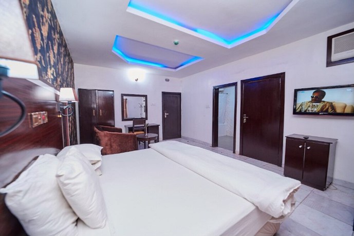 Imagen de la habitación del Hotel EEMJMs and Suites Limited. Foto 16