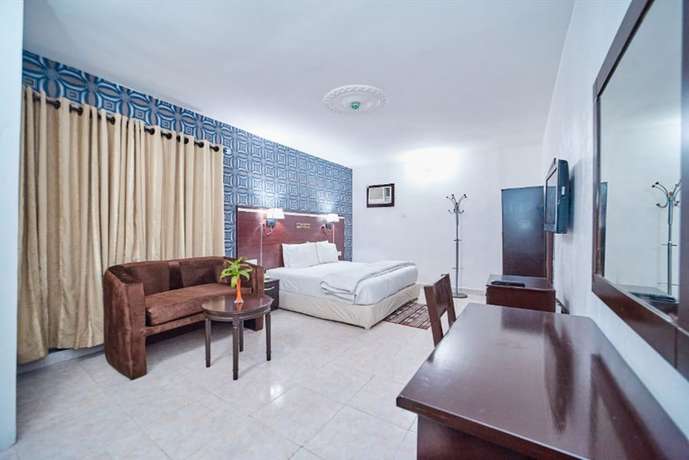 Imagen de la habitación del Hotel EEMJMs and Suites Limited. Foto 17
