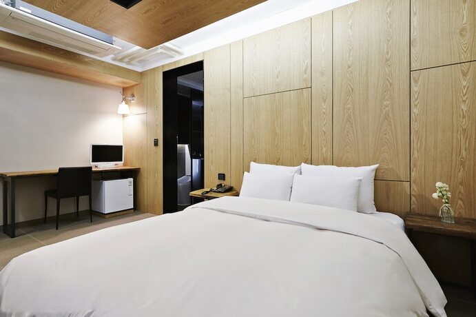 Imagen de la habitación del Hotel E-HOTEL. Foto 5