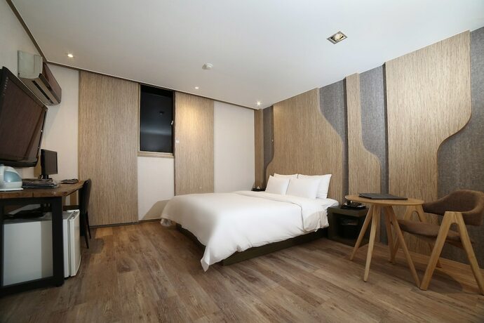 Imagen de la habitación del Hotel E-HOTEL. Foto 12