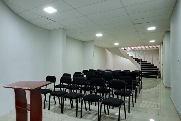 Imagen de los interiores del Hotel EIRL. Foto 13
