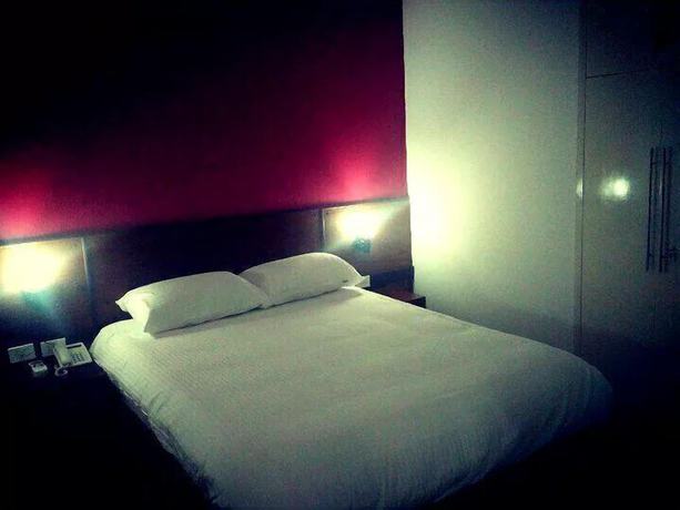 Imagen de la habitación del Hotel E-Just Borg El Arab. Foto 12