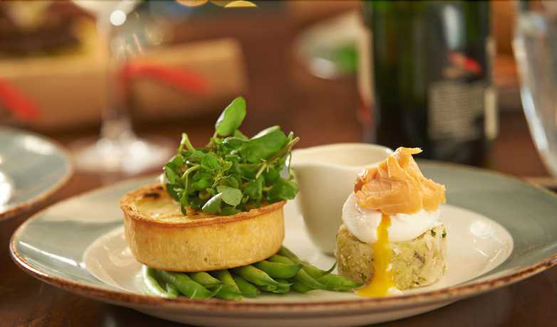 Imagen del bar/restaurante del Hotel EKA Hoima. Foto 4