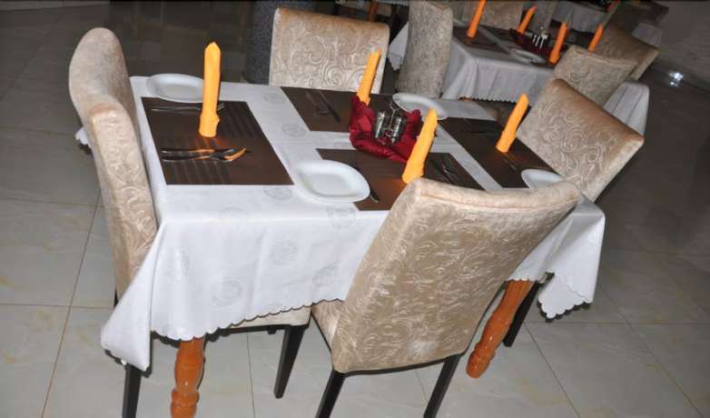 Imagen del bar/restaurante del Hotel EKA Hoima. Foto 5