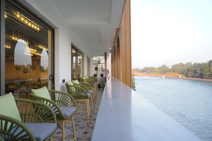 Imagen de los exteriores del Hotel EKAANTA. Foto 14