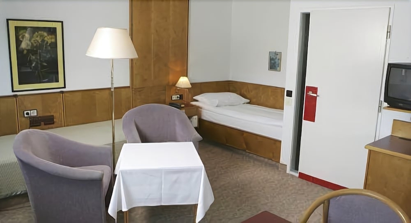 Imagen de la habitación del Hotel EKAZENT SCH&Ouml;NBRUNN. Foto 13