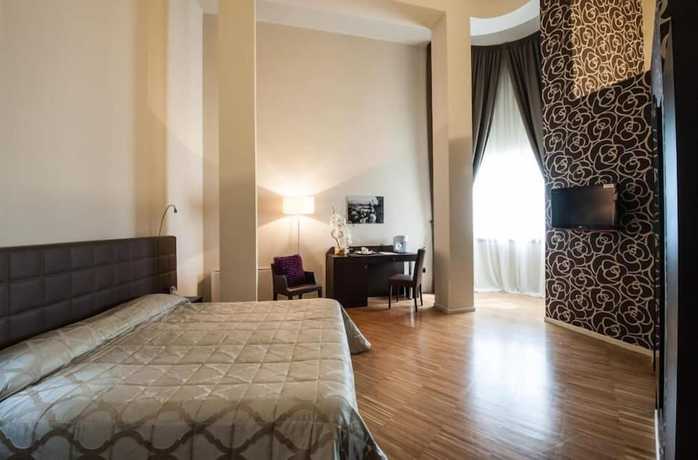 Imagen de la habitación del Hotel EKK. Foto 5