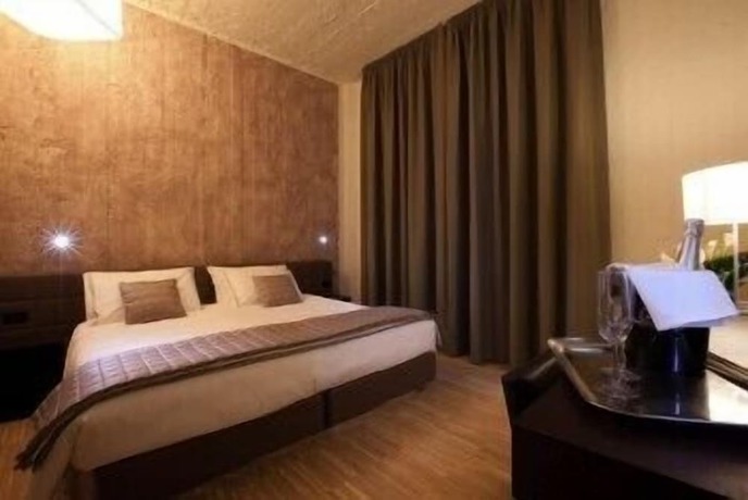 Imagen de la habitación del Hotel EKK. Foto 6