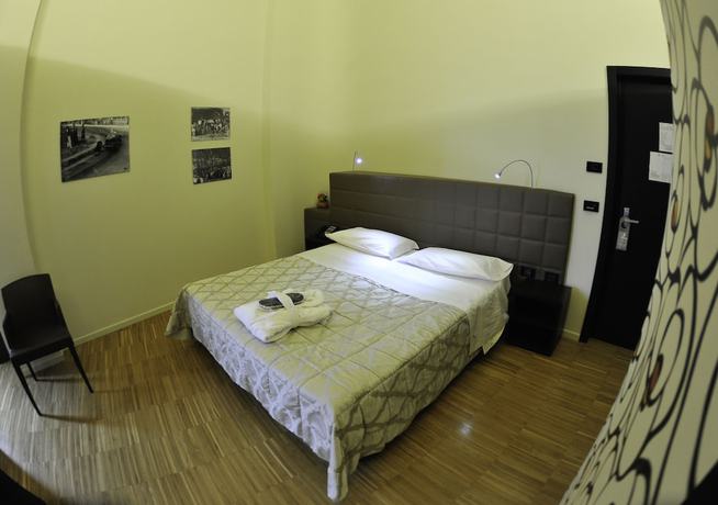 Imagen de la habitación del Hotel EKK. Foto 7