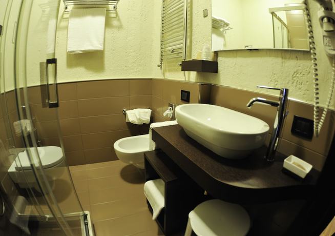 Imagen de la habitación del Hotel EKK. Foto 17