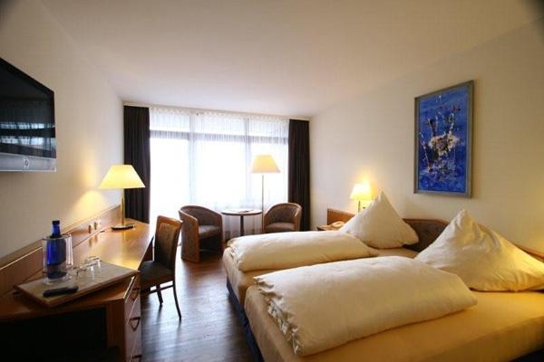 Imagen de la habitación del Hotel EKKOs. Foto 5