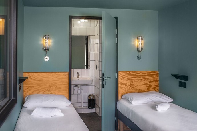 Imagen de la habitación del Hotel EKLO Lyon. Foto 7