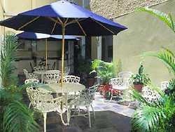 Imagen de los exteriores del Hotel EL CANARIO BY THE SEA. Foto 4