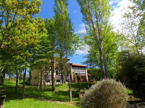 Imagen de los exteriores del Hotel EL CARMEN, Ribadesella. Foto 11