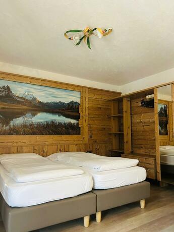 Imagen general del Hotel EL CIASEL. Foto 12