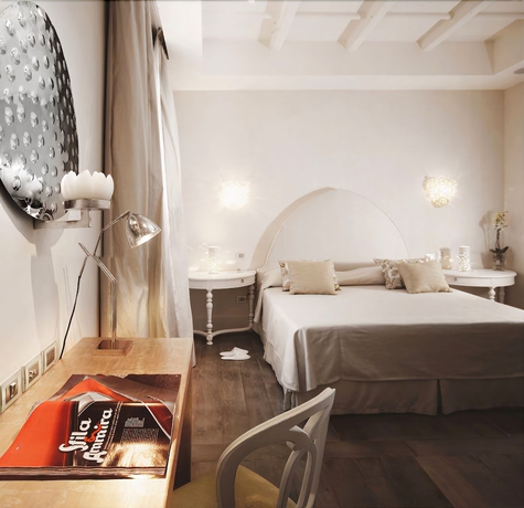 Imagen de la habitación del Hotel EL JEBEL. Foto 5