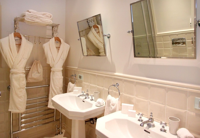 Imagen de la habitación del Hotel EL JEBEL. Foto 14