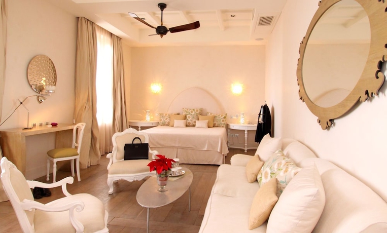 Imagen de la habitación del Hotel EL JEBEL. Foto 17