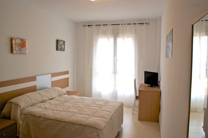 Imagen de la habitación del Hotel EL LLANO. Foto 4